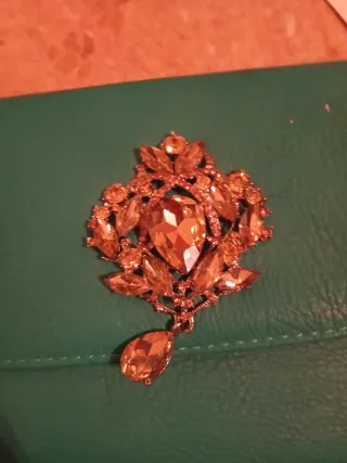 Bolso Darling verde con adorno