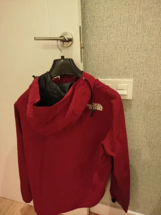 Cortavientos The North Face Supreme Rojo Mujer