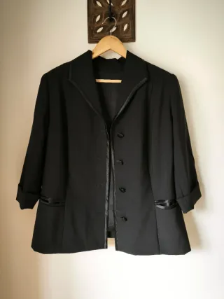 Fato Saia e Casaco Preto