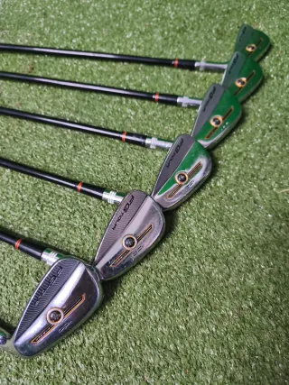 Palos de Golf Hierros Wilson Staff