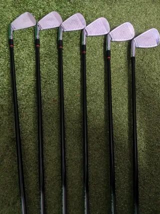 Palos de Golf Hierros Wilson Staff