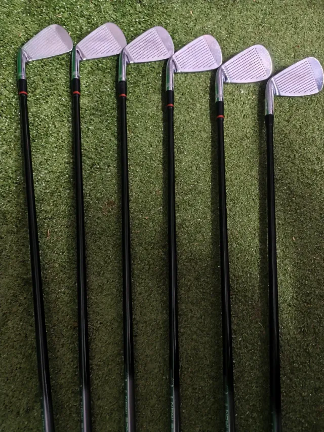 Palos de Golf Hierros Wilson Staff