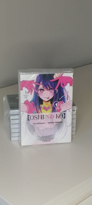 Tomos de Oshi No Ko 1 y 2, perfecto estado
