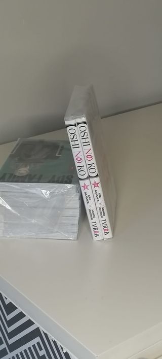 Tomos de Oshi No Ko 1 y 2, perfecto estado