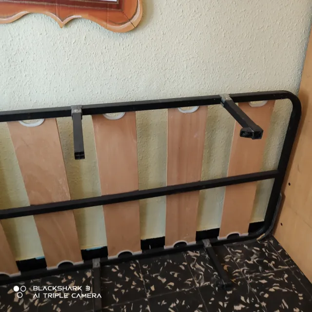 Somier de láminas madera  de 90_190 ( 6 ) patas