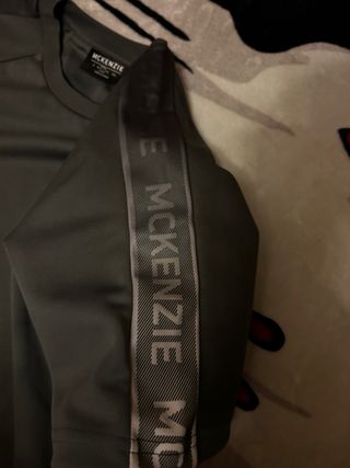 Camiseta McKenzie gris Deportiva