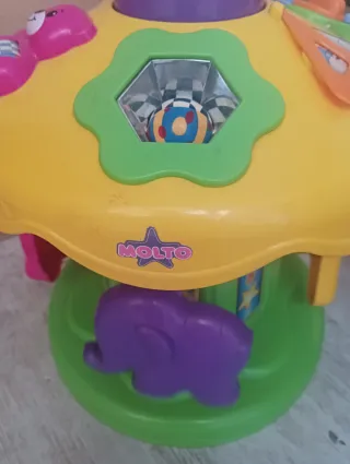 Tiovivo de juguete infantil