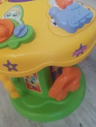 Tiovivo de juguete infantil