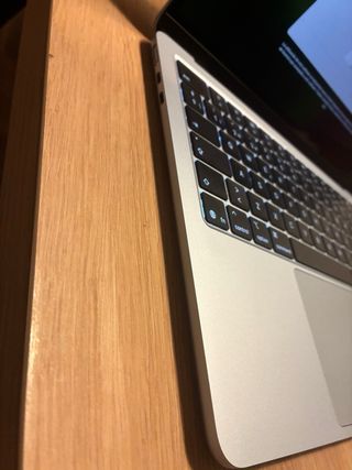 MacBook Air 13,6 M4 16GB RAM 256GB in Garanzia