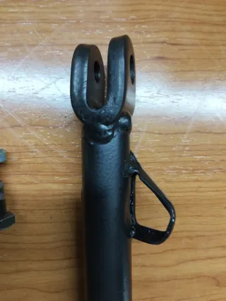 Pata cabra Yamaha RD 350 + tornillo y muelle