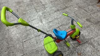 Triciclo Smartrike con manillar y maletero