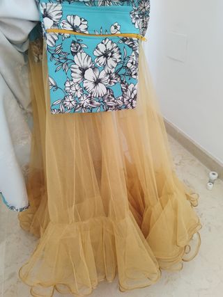 Vestido flamenco floral azul y amarillo