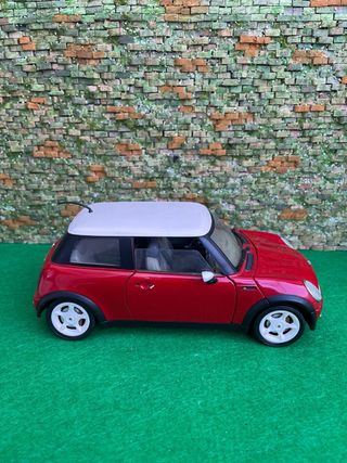 New Mini – Escala 1:18 – Solido