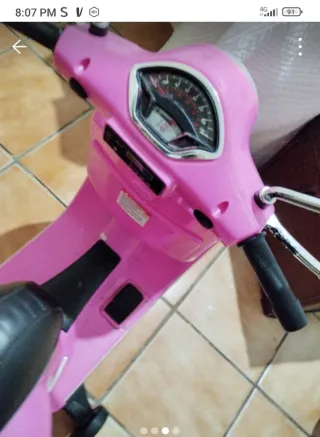 Moto Eléctrica Vespa Niña Rosa