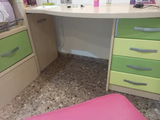 Cama juvenil con cajones y armario