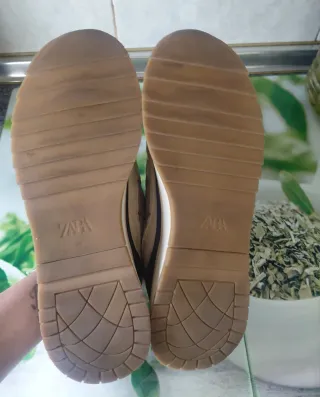 Zapatillas Zara Beige y Marrón