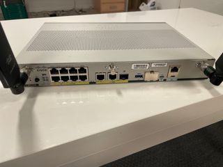 Router Cisco ISR C1111-8PLTEW