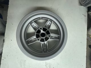 Llanta Daelim Daystar Delantera