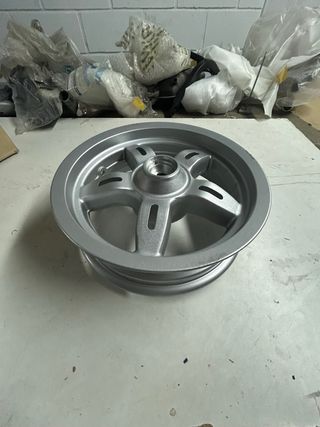 Llanta Daelim Daystar Delantera