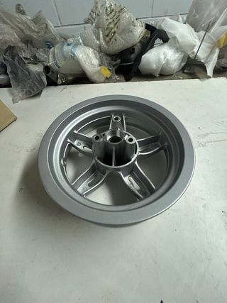 Llanta Daelim Daystar Delantera