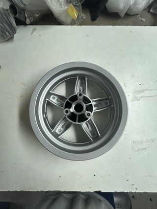 Llanta Daelim Daystar Delantera