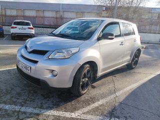 Toyota Urban Cruiser 2013