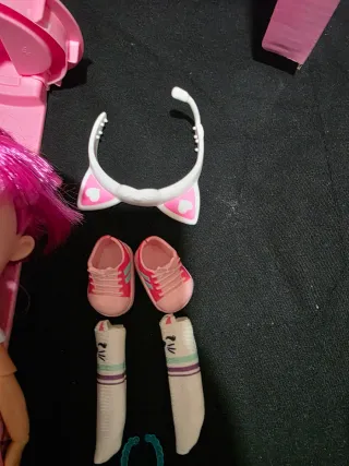 Muñeca Cry Babies con armario