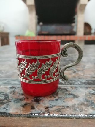 Caneca pequena antiga vidro e metal