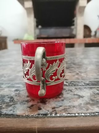Caneca pequena antiga vidro e metal