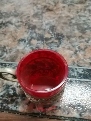 Caneca pequena antiga vidro e metal