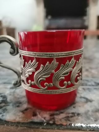 Caneca pequena antiga vidro e metal