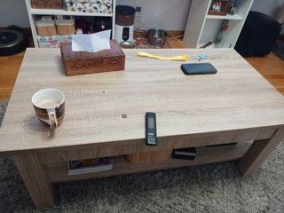 Mesa centro elevable madera y plástico