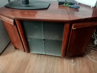 Mueble TV madera y cristal