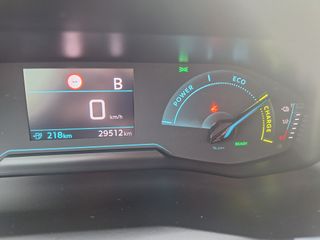 Peugeot e-2008 ELECTRICO 29.000KM año 2022