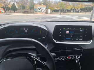 Peugeot e-2008 ELECTRICO 29.000KM año 2022