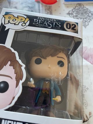 Funko Pop Newt Scamander 02