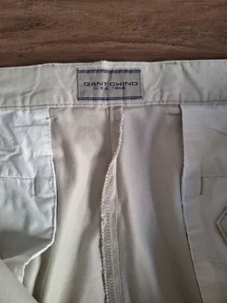 Pantalones chinos Gant beige
