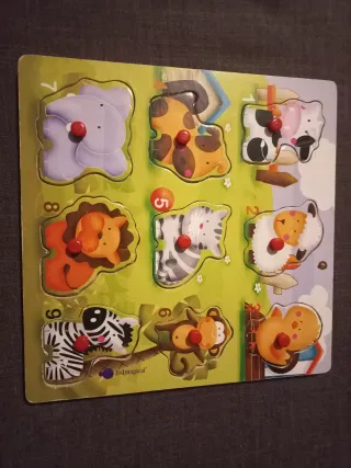 Encajable de madera con animales