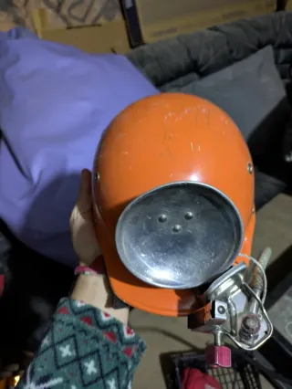 Casco espeleología antiguo + carburero petzl