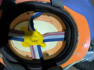 Casco espeleología antiguo + carburero petzl