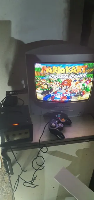 Nintendo GameCube Negra y Dorada