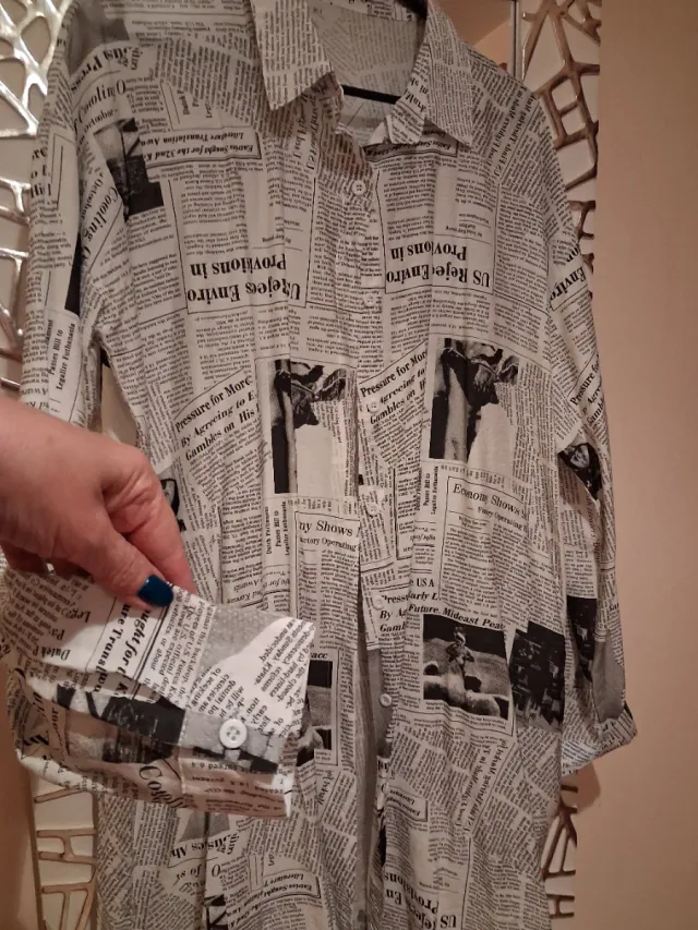 Camisola Estampado Periódico Talla Única