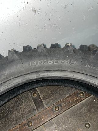 Neumáticos traseros moto cross