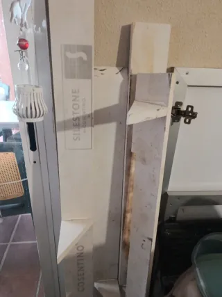 Encimera Silestone Beige y fregadero Negro