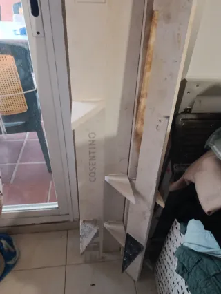 Encimera Silestone Beige y fregadero Negro