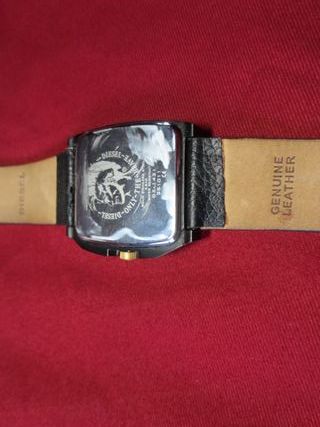 Reloj Diesel Negro y Dorado