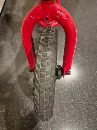 Bicicleta infantol sin pedales Specialized Hotwalk