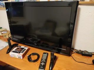 Televisor OKI 30 Negro. Buen estado.