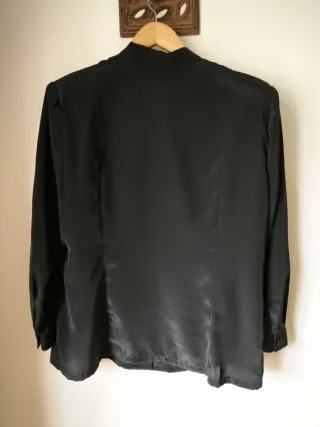 Blusa preta com laço