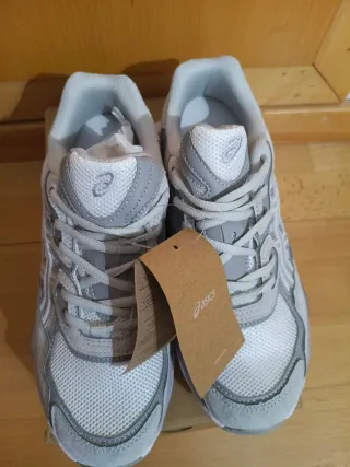 Asics Gel-NYC Gris/Blanco Talla 43.5